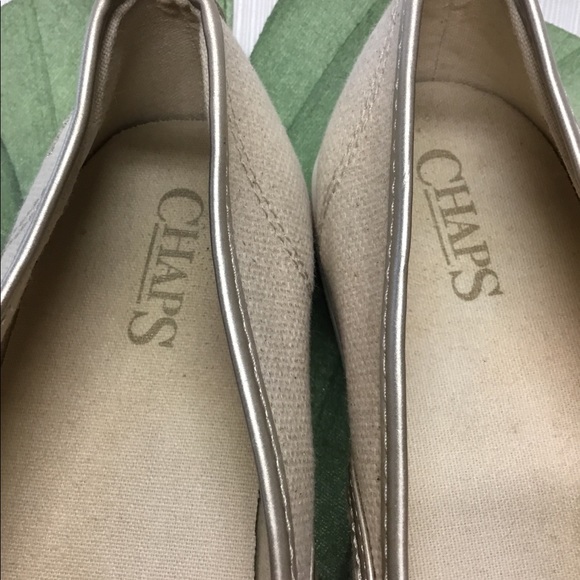 Chaps Good Looking Neutral  Flats - Picture 2 of 7